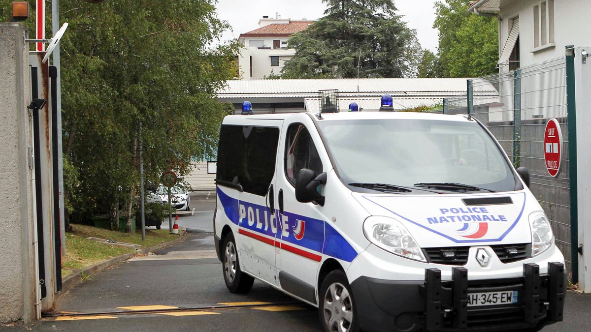 Mueren dos agentes franceses en la huida de un detenido de un furgón penitenciario