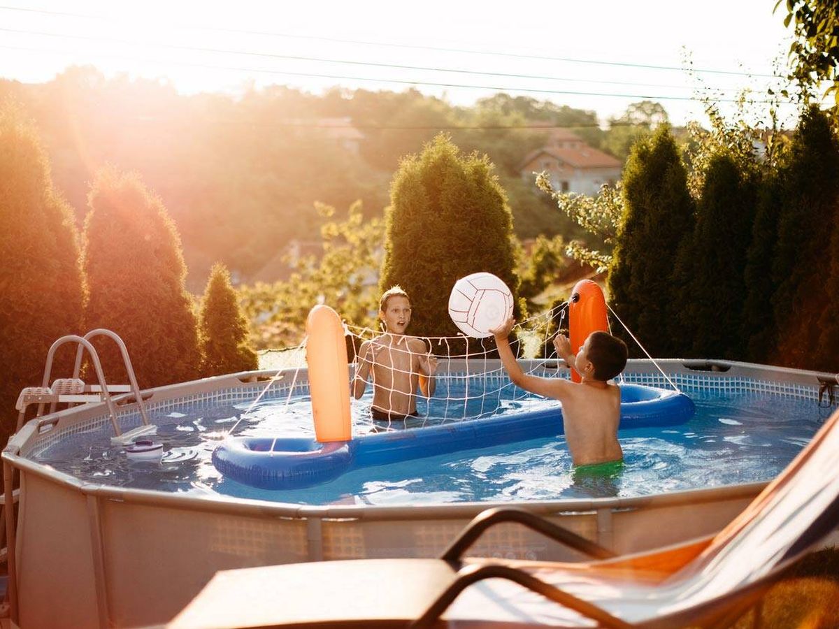 Foto: Las mejores piscinas desmontables para divertirse y no pasar calor (iStock)