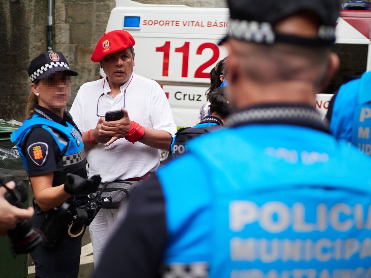 Foto: Agentes de la Policía Municipal en las Fiestas de San Fermín. (Europa Press/Eduardo Sanz)