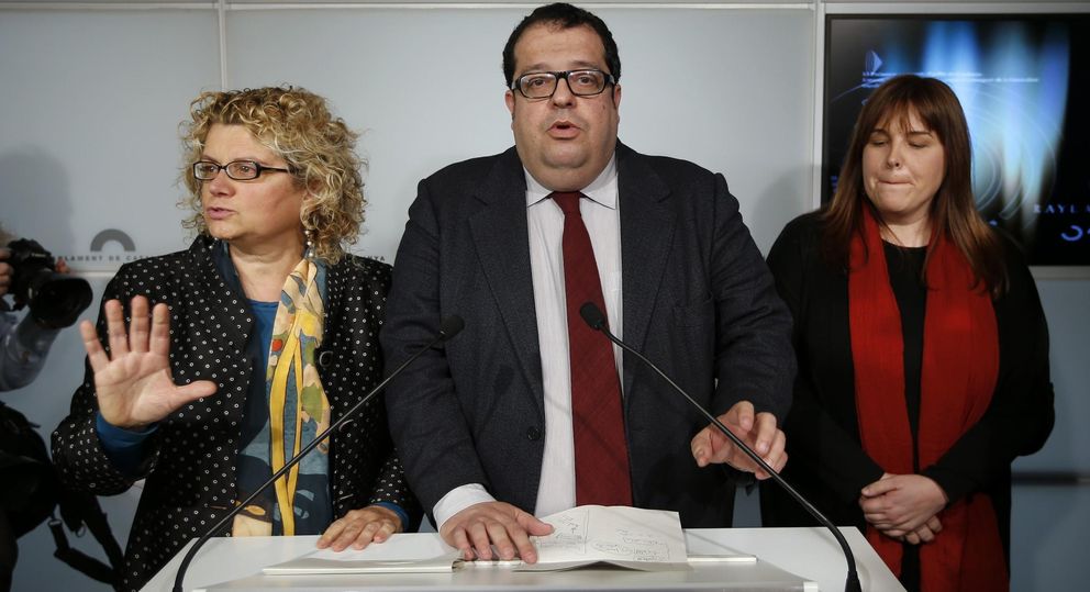 Los diputados críticos del PSC, Marina Geli (i), Joan Ignasi Elena y Núria Ventura.