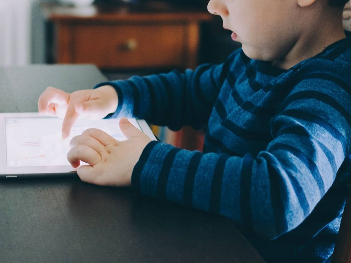 Foto: Estar más horas delante de las pantallas evita que los niños hagan otro tipo de cosas que favorecen el desarrollo cerebral (Foto: Pixabay)