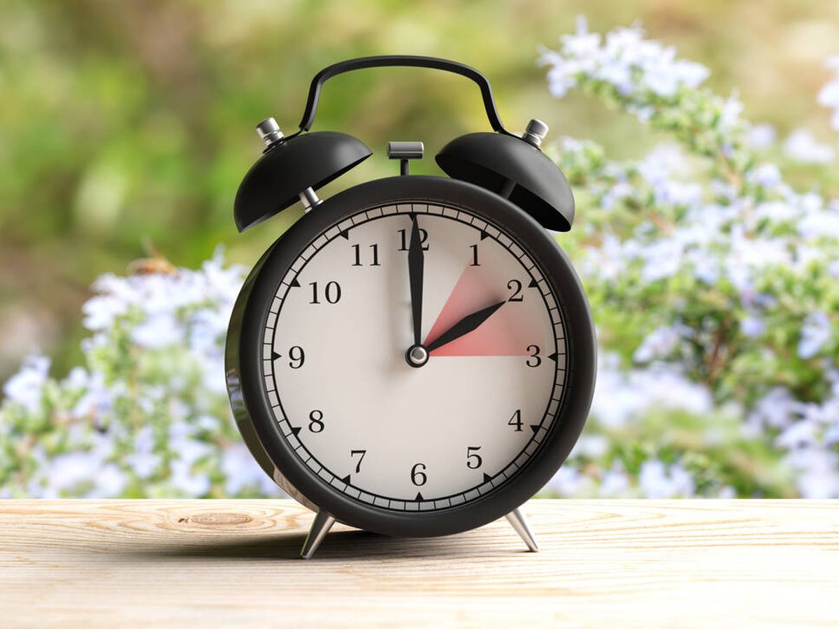 Foto: Cuando sean las dos de la madrugada, habrá que adelantar el reloj (iStock)