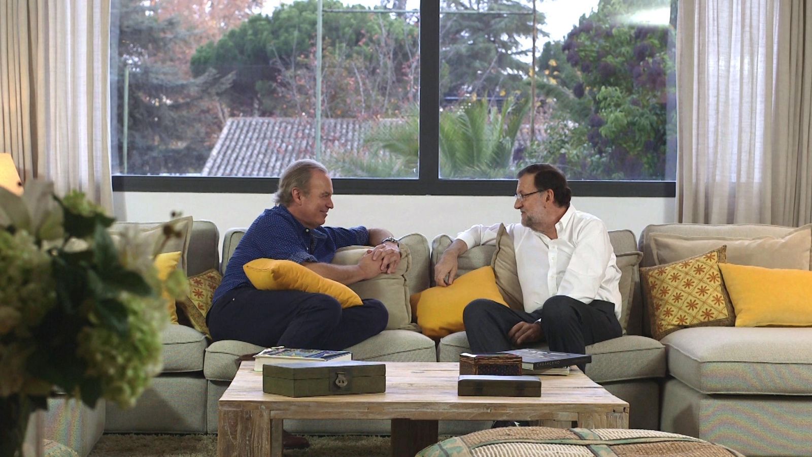 Foto: Mariano Rajoy y Bertín Osborne, en el programa 'En la tuya o en la mía'. (RTVE)