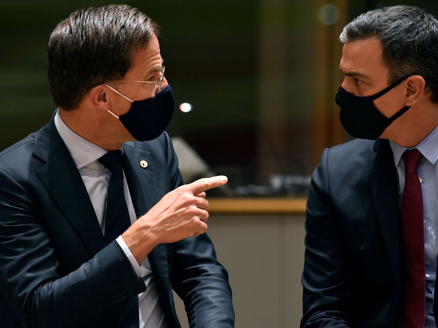 El presidente del Gobierno, Pedro Sánchez, y el primer ministro de los Países Bajos, Mark Rutte. (Reuters)