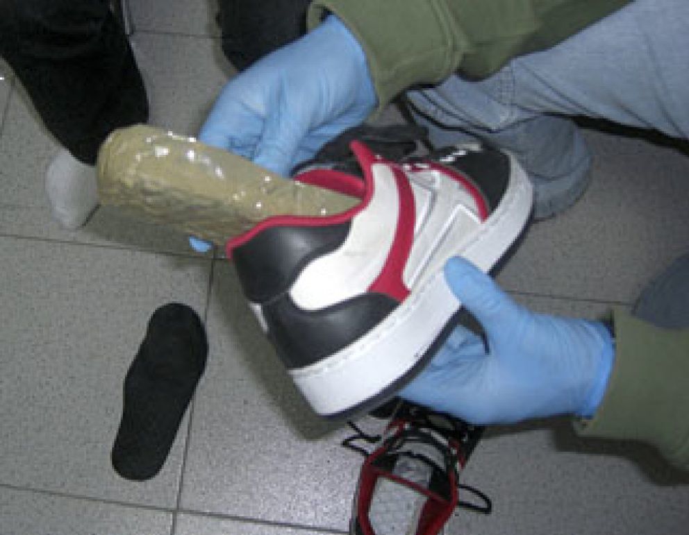 Foto: Cae una red que introducía cocaína camuflada en zapatillas de deporte