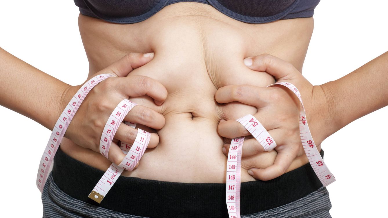 Foto: ¿Qué significa esa grasa que aparece en el abdomen? (iStock)