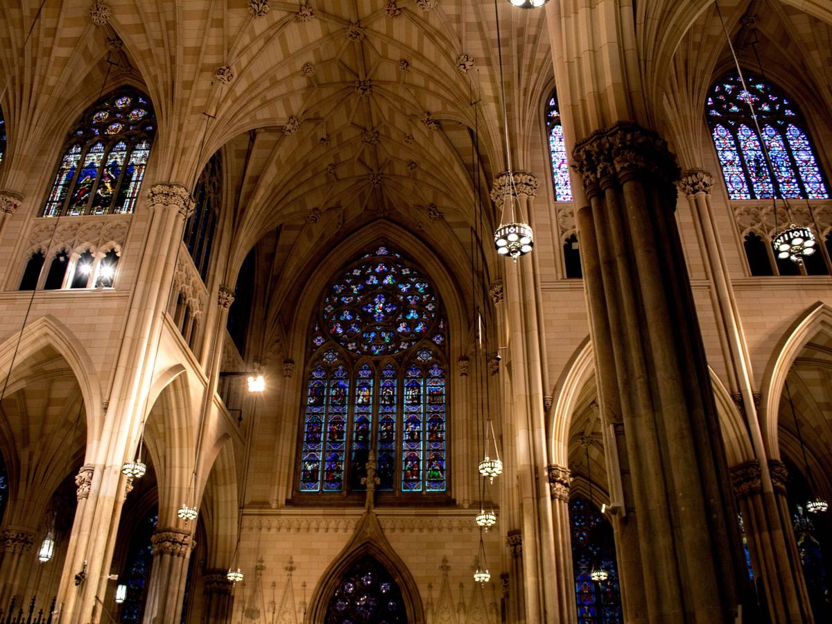 Foto: Interior de la Catedral de San Patricio de Nueva York (Unsplash)