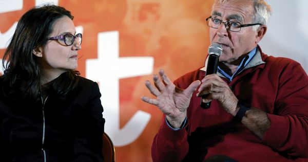 Foto: Mónica Oltra y Joan Ribó en un acto electoral de Compromís. (Efe)
