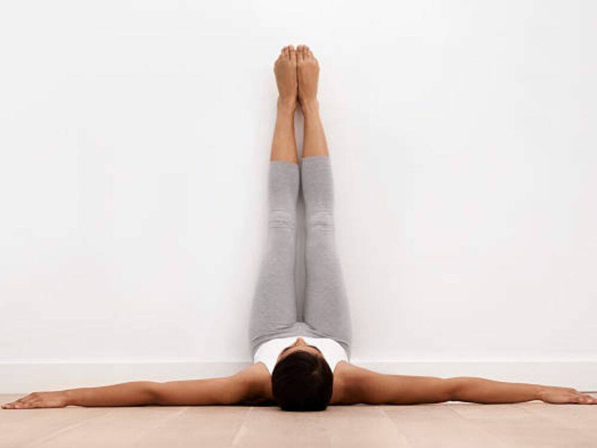 Foto: Estos son los dos ejercicios de Pilates en pared que debes hacer para perder peso (iStock)