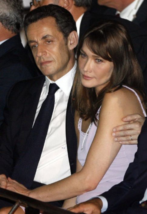 Foto: Los Sarkozy-Bruni, un año de casados