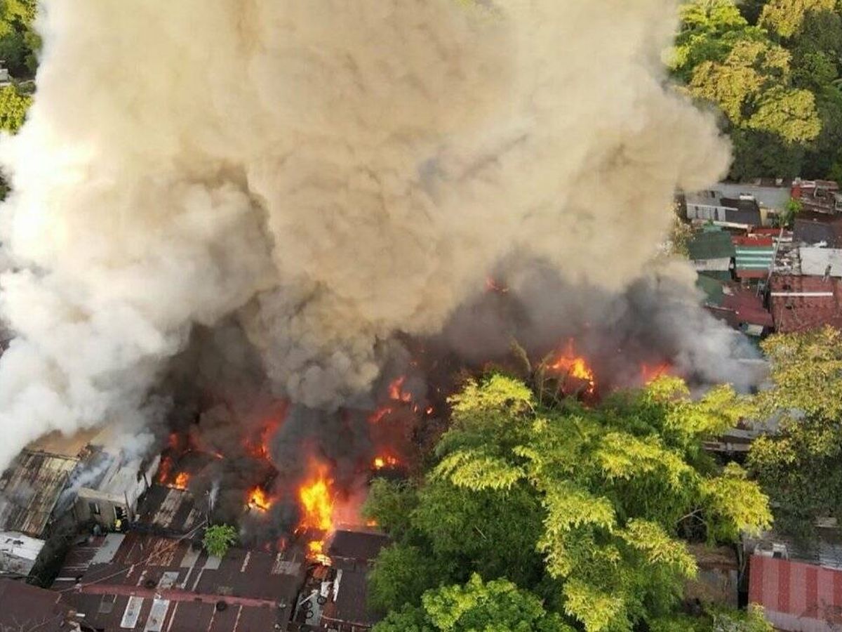 Foto: Imagen del incendio. (Twitter/ TSC International News)
