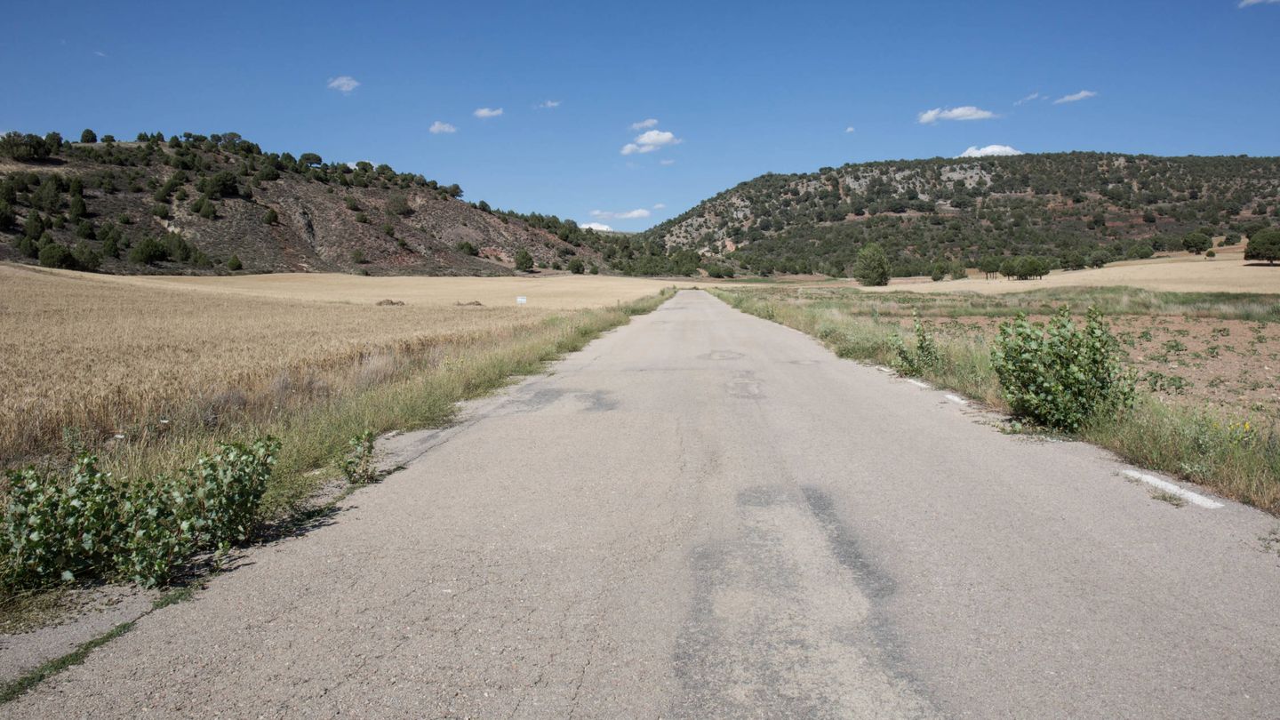 La Junta de Castilla-La Mancha asfaltó algunas pistas de la zona tras el incendio de 2005. (D.B.)