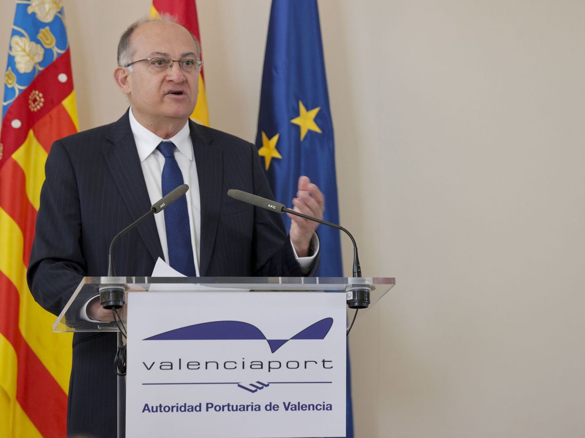 Foto: El nuevo presidente de la Autoridad Portuaria de Valencia, Joan Calabuig. (EFE/Manuel Bruque)