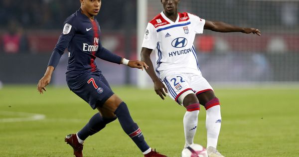 Foto: Mendy (d), junto a Mbappé, en un PSG-Olympique de Lyon jugado esta temporada. (EFE)