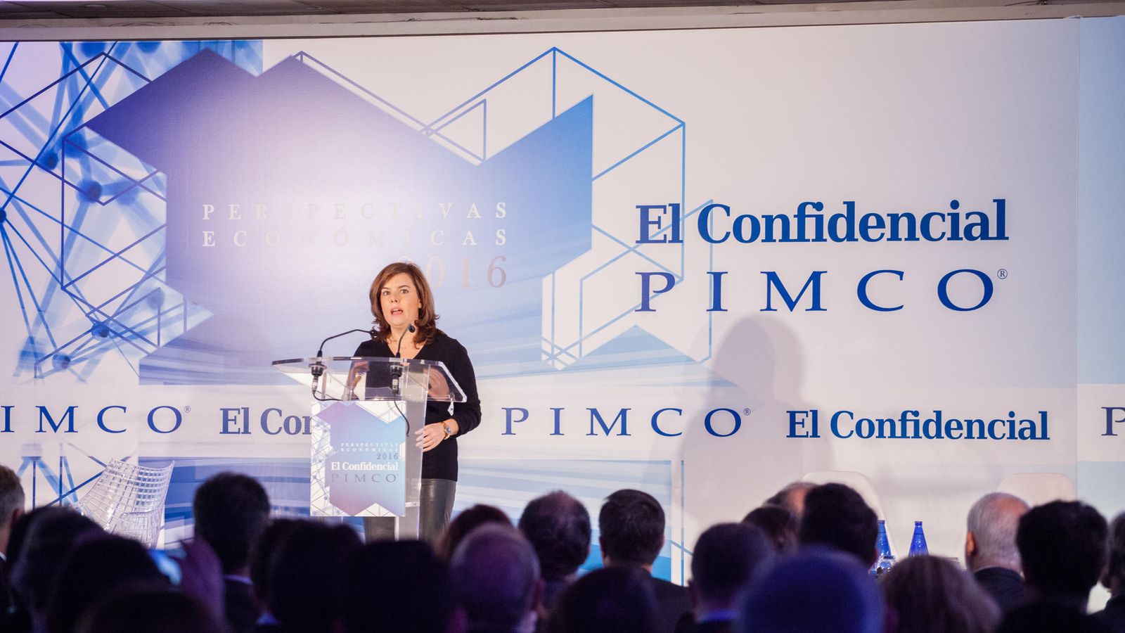 Foto: Soraya Sáenz de Santamaría durante el acto de PIMCO-El Confidencial. (Foto: Jorge Álvaro Manzano)
