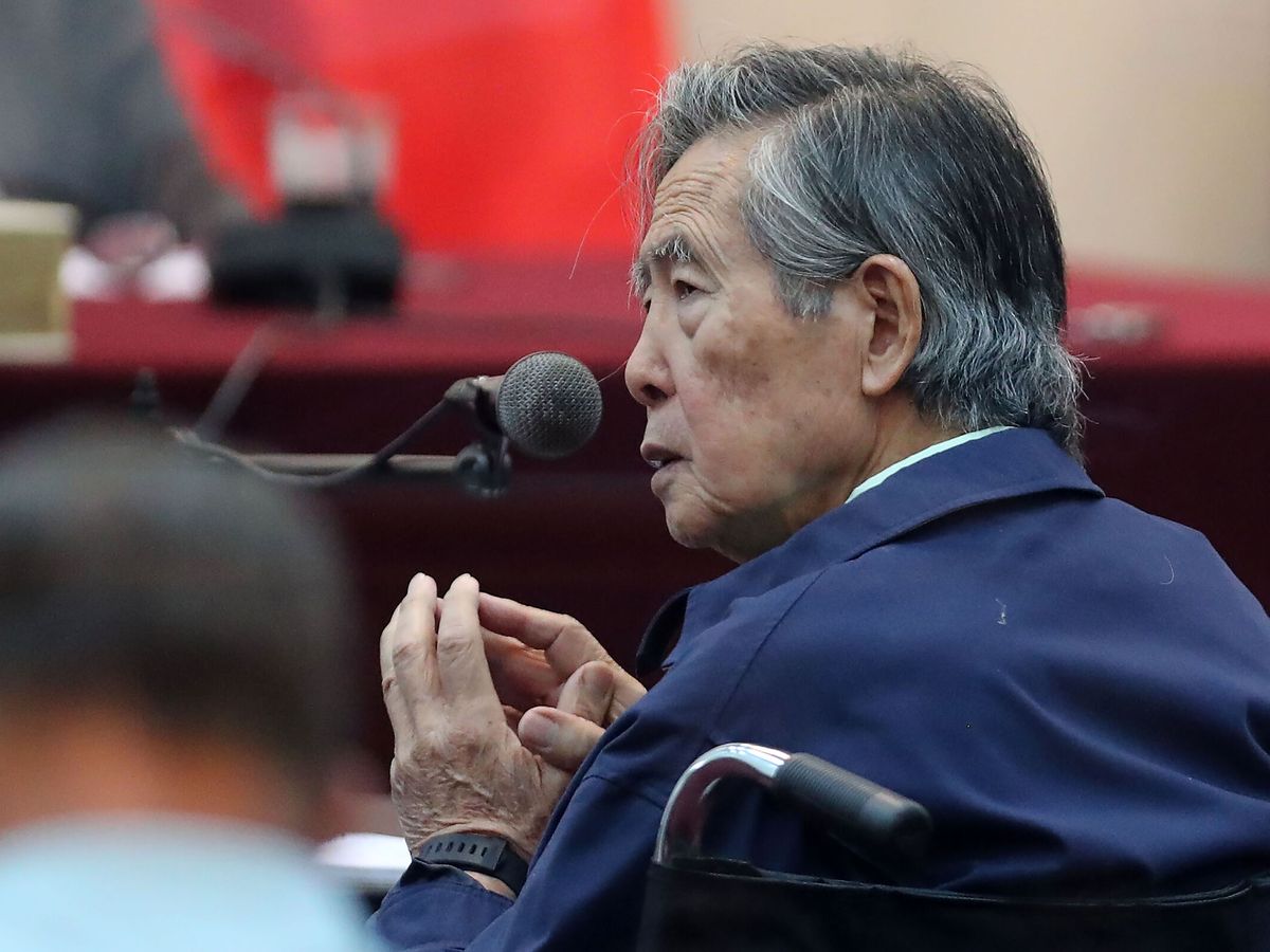Foto: ¿Quién es Alberto Fujimori y por qué fue condenado a 25 años de cárcel? (EFE/Ernesto Arias)