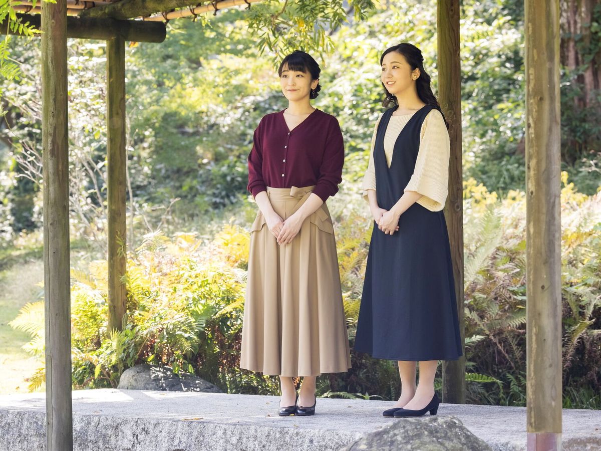Foto: Mako y Kako, en los jardines de Akasaka. (Reuters)