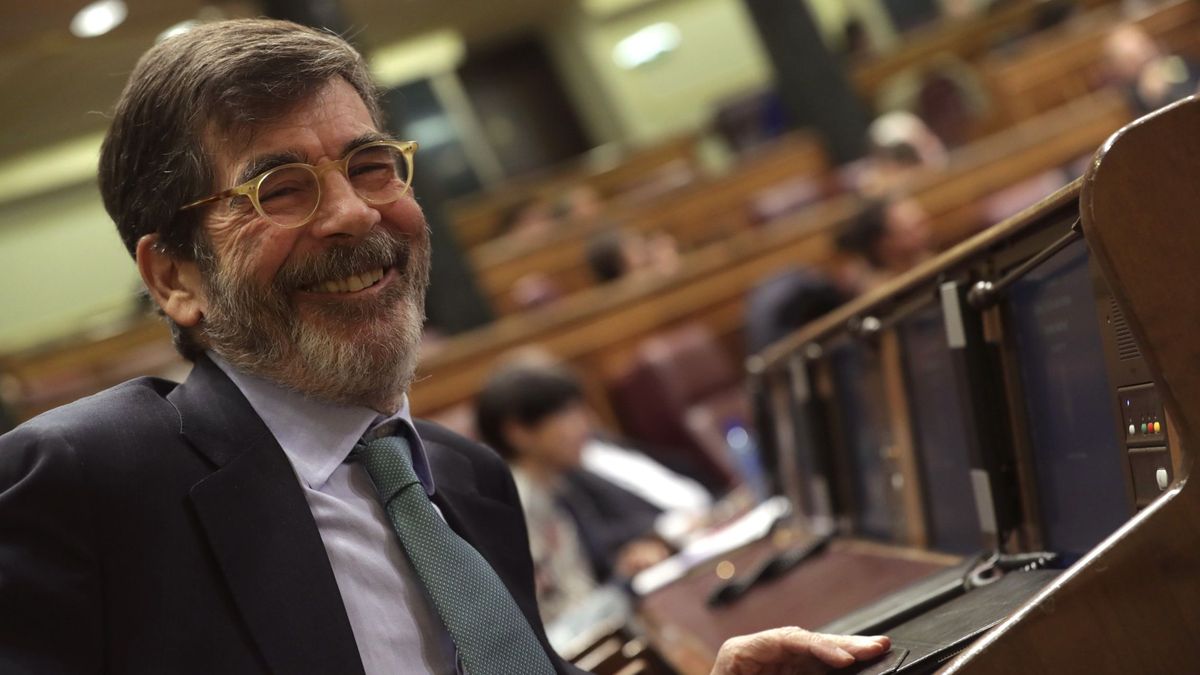 El PSOE se aferra al "compromiso" de Rajoy para sacar adelante la reforma constitucional