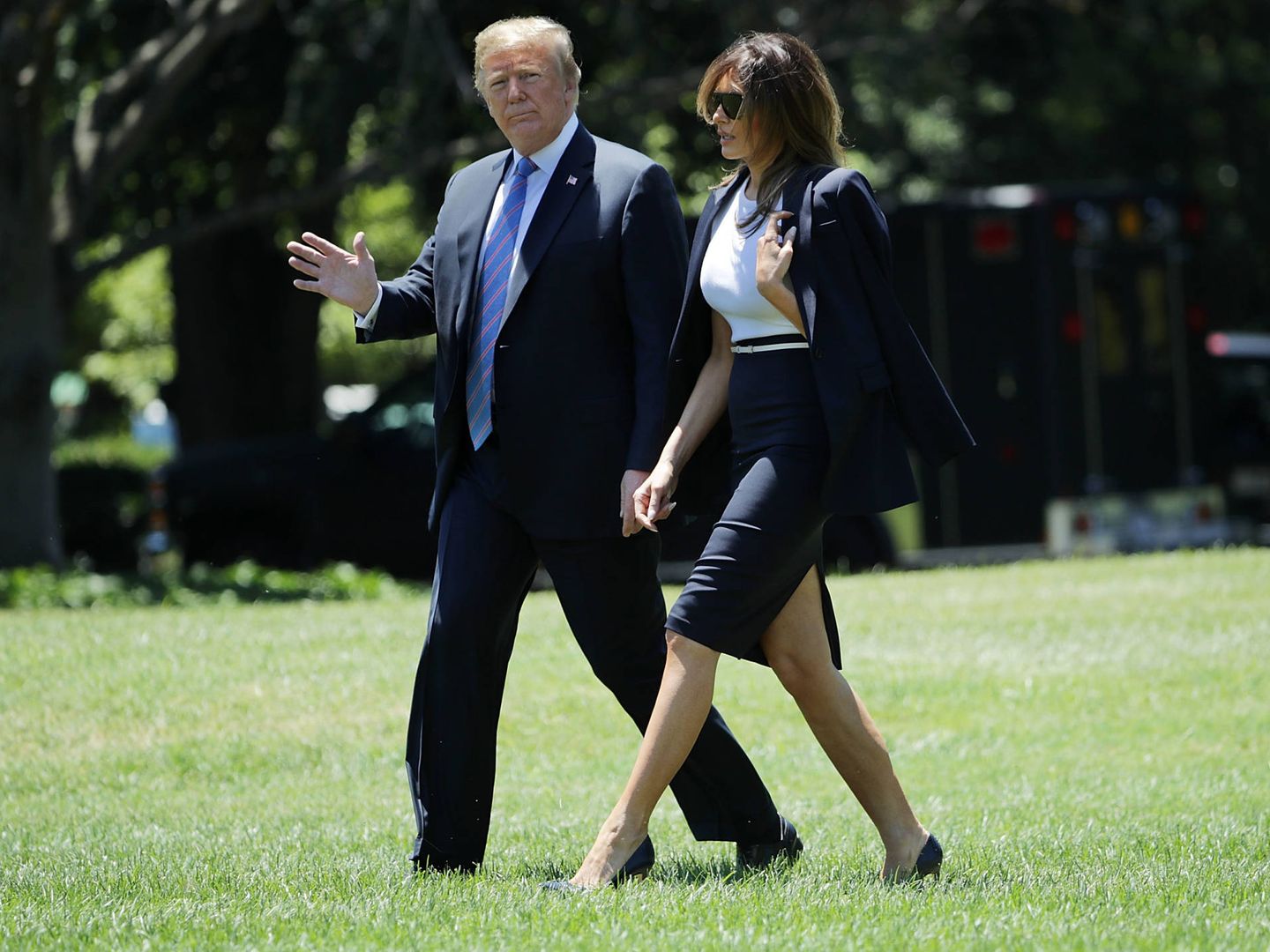Trump y Melania, en los jardines de la Casa Blanca. (Getty)
