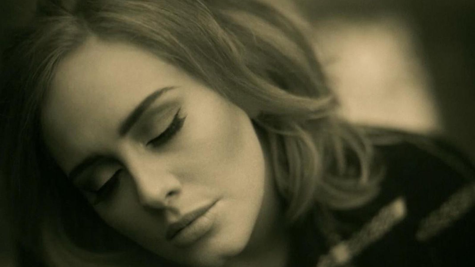 Foto: La cantante Adele en una imagen del single 'Hello'