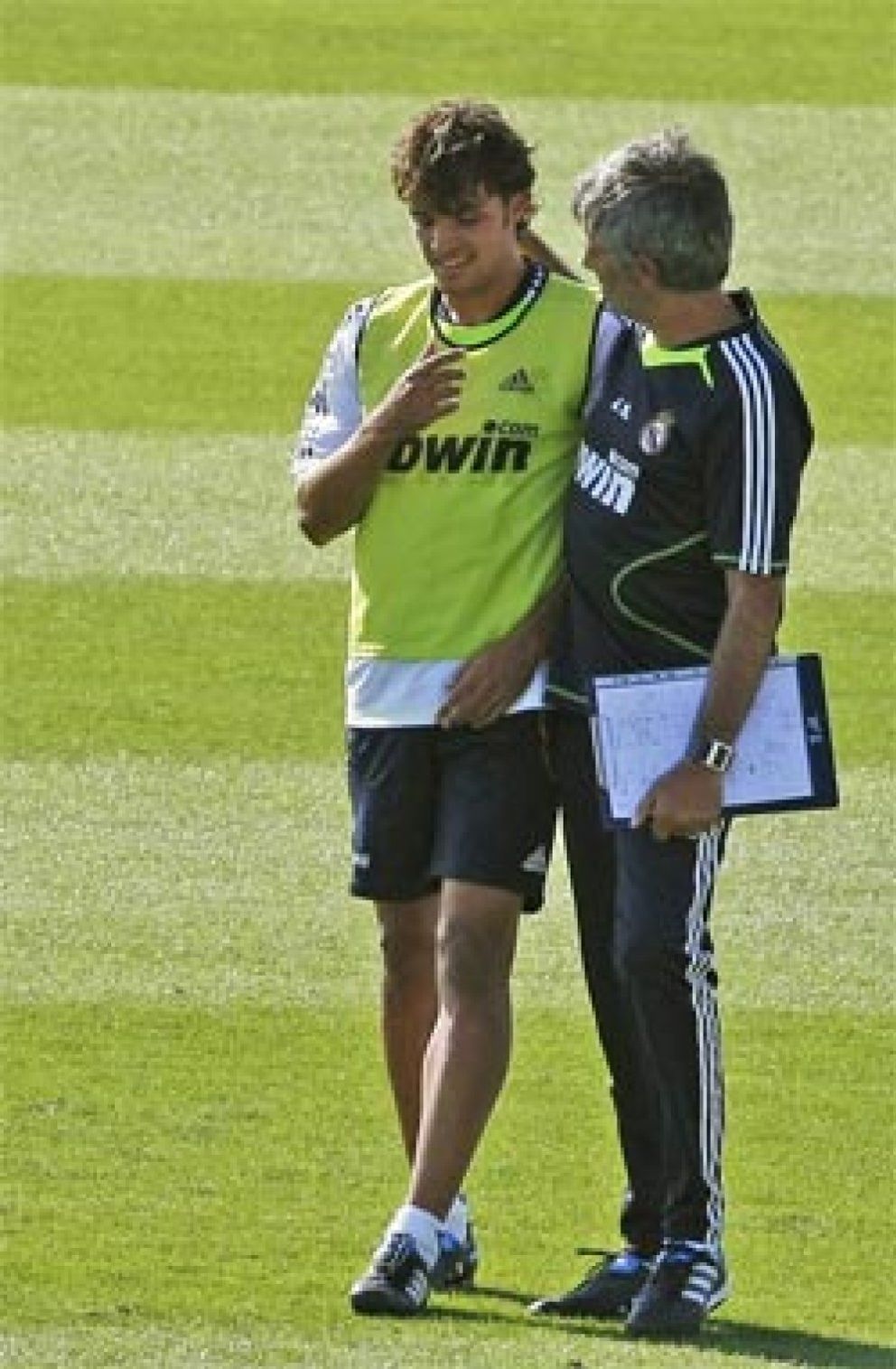 Foto: Mourinho, tras dejar fuera a Pedro León: "No le dejé ir al Chelsea porque allí tampoco jugaría"