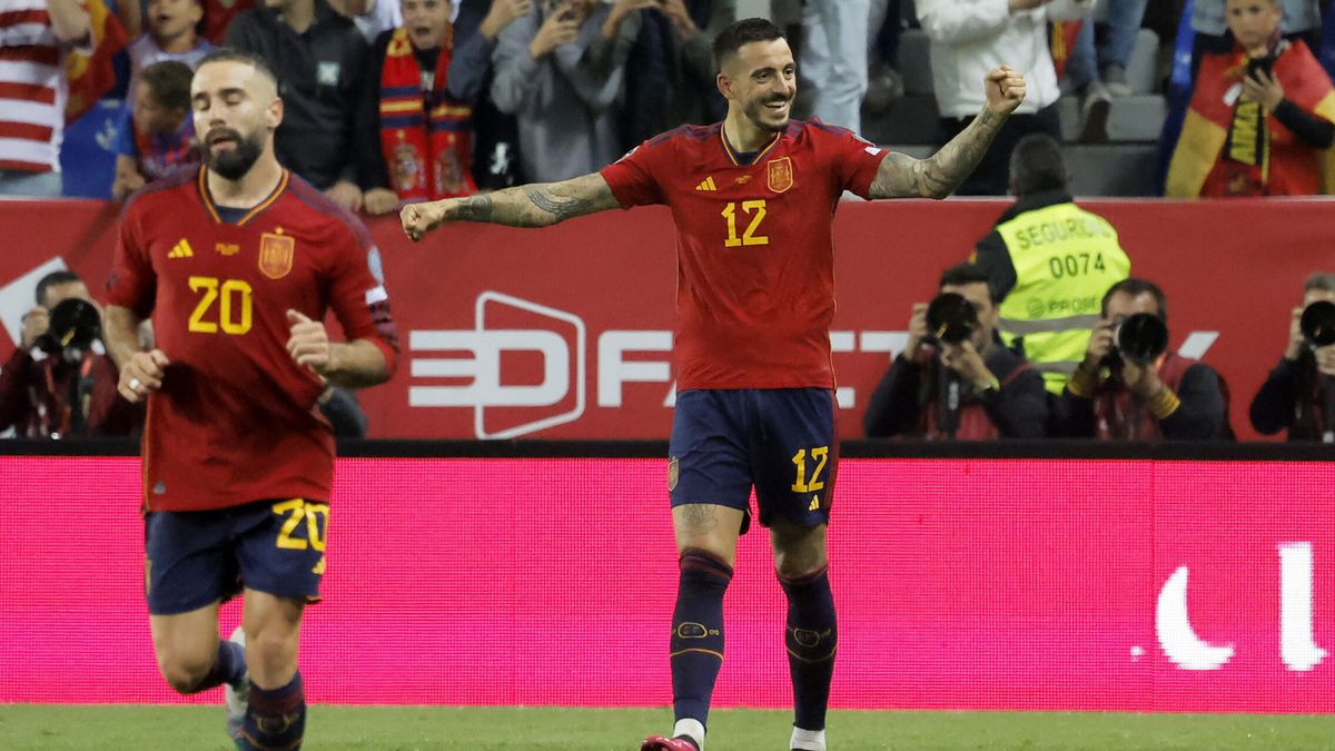 Joselu desata la locura en el debut de De la Fuente como seleccionador de España (3-0)