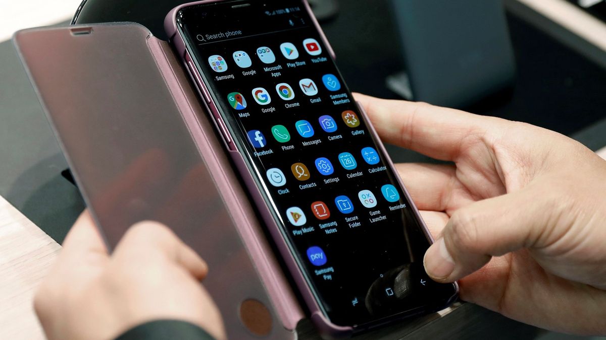 Un fallo en teléfonos Samsung podría enviar por error fotos a contactos al azar