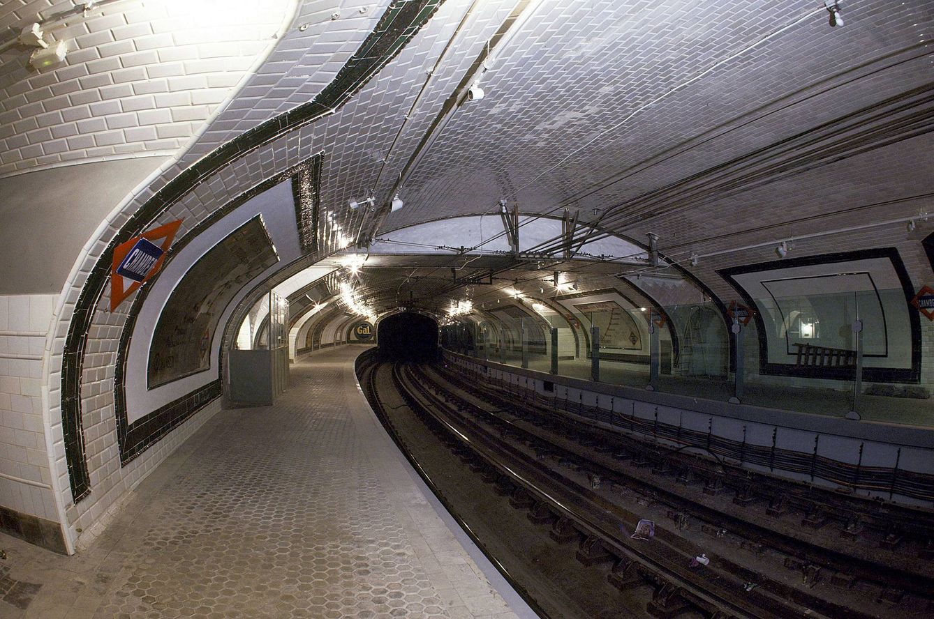 Interior de la estación de Chamberí tras la restauración. (EFE)