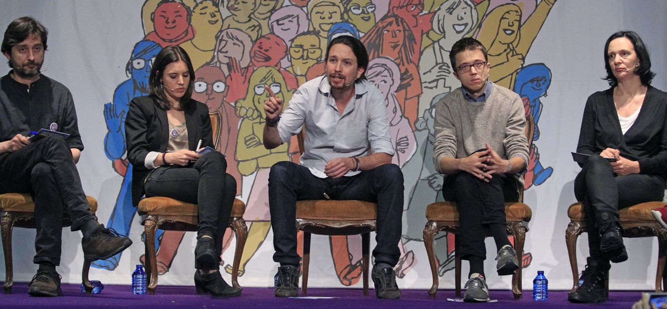 Líderes de Podemos durante una nueva edición de 'El Congreso en tu plaza' en Vallecas. (EFE)