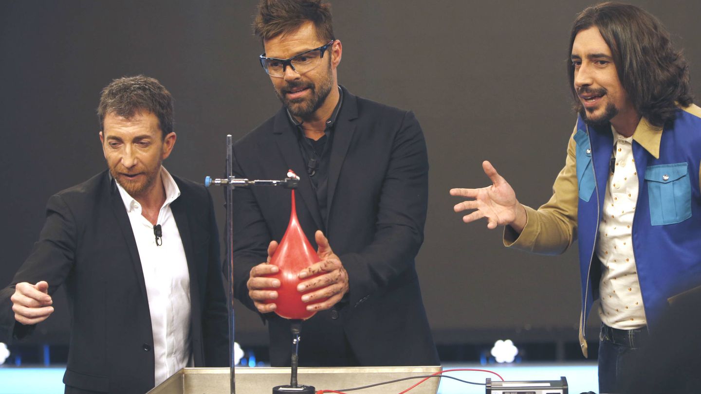 Ricky Martin en uno de los experimentos del programa. (Gtres)