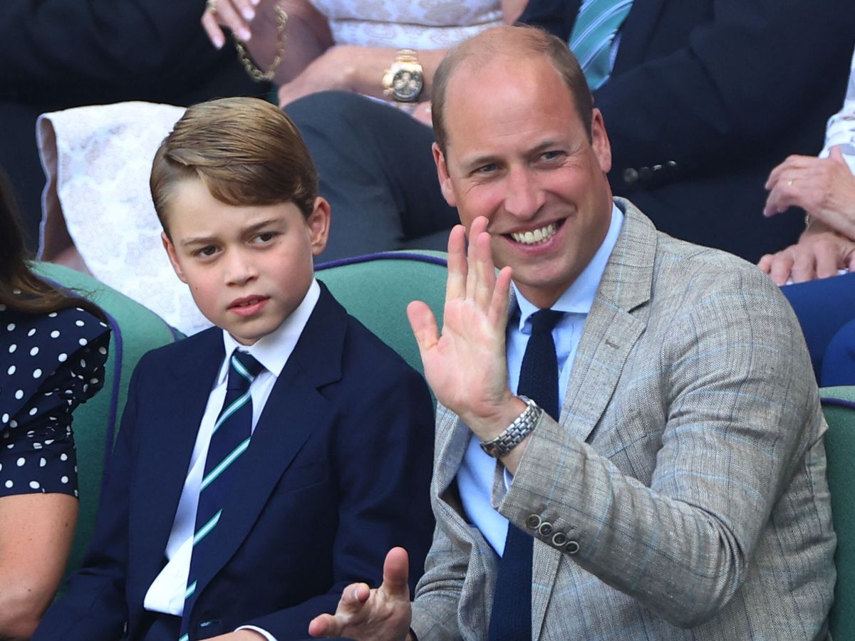 Foto: El príncipe George, junto a su padre en Wimbledon. (Reuters/Hannah Mckay)
