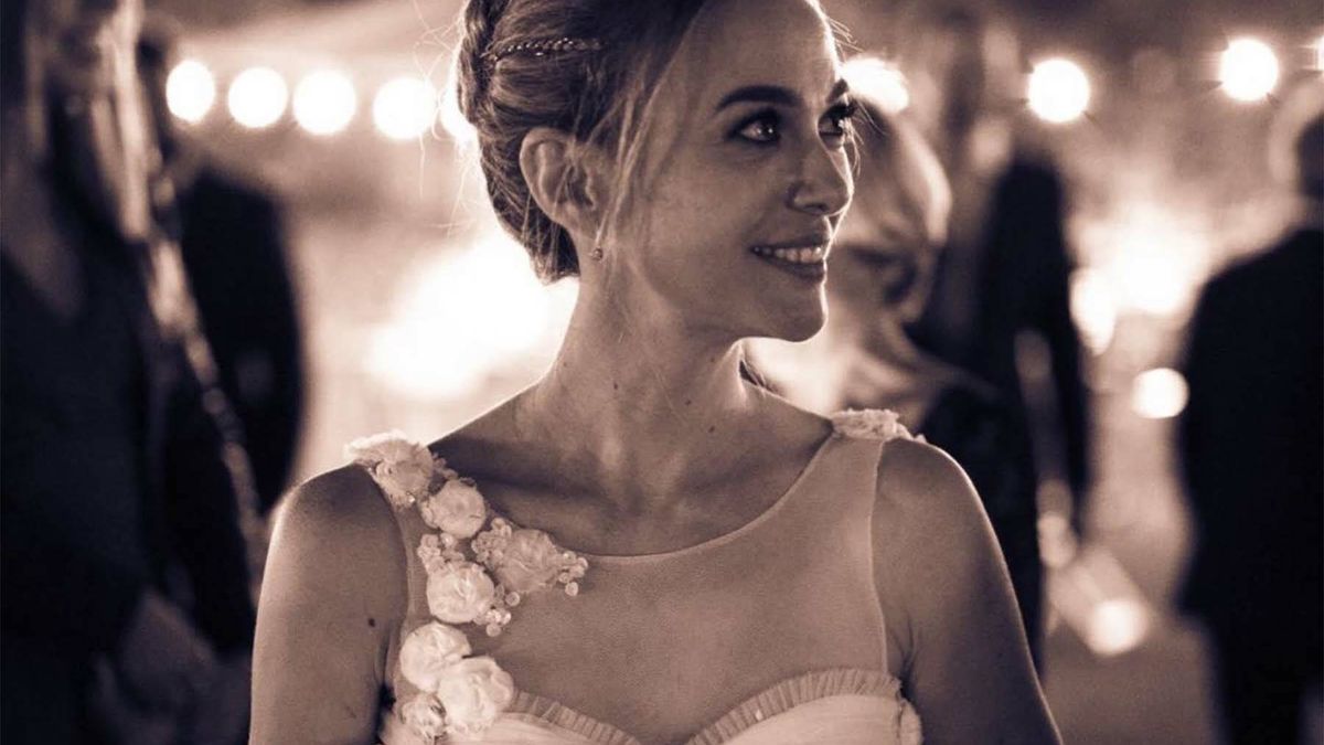 Marta Hazas y las imágenes de su boda: de su vestido de novia al fuego gallego