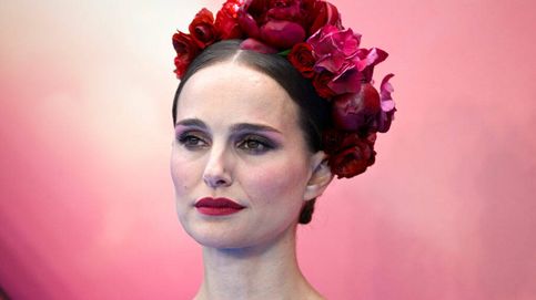 De Frida Kahlo a la reina del disco: el regreso fashion de Natalie Portman 