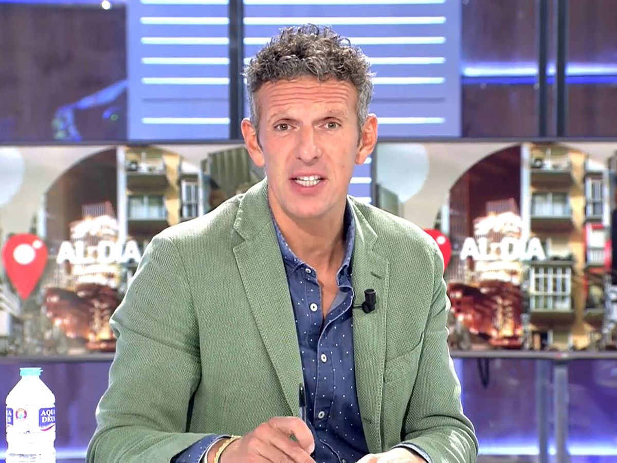 Foto: Joaquín Prat, presentador de 'Cuatro al día'. (Mediaset)