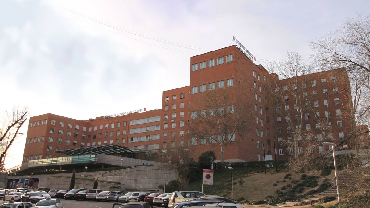 Madrid adjudica a dedo la vigilancia de 12 hospitales a una exconcejala del PP