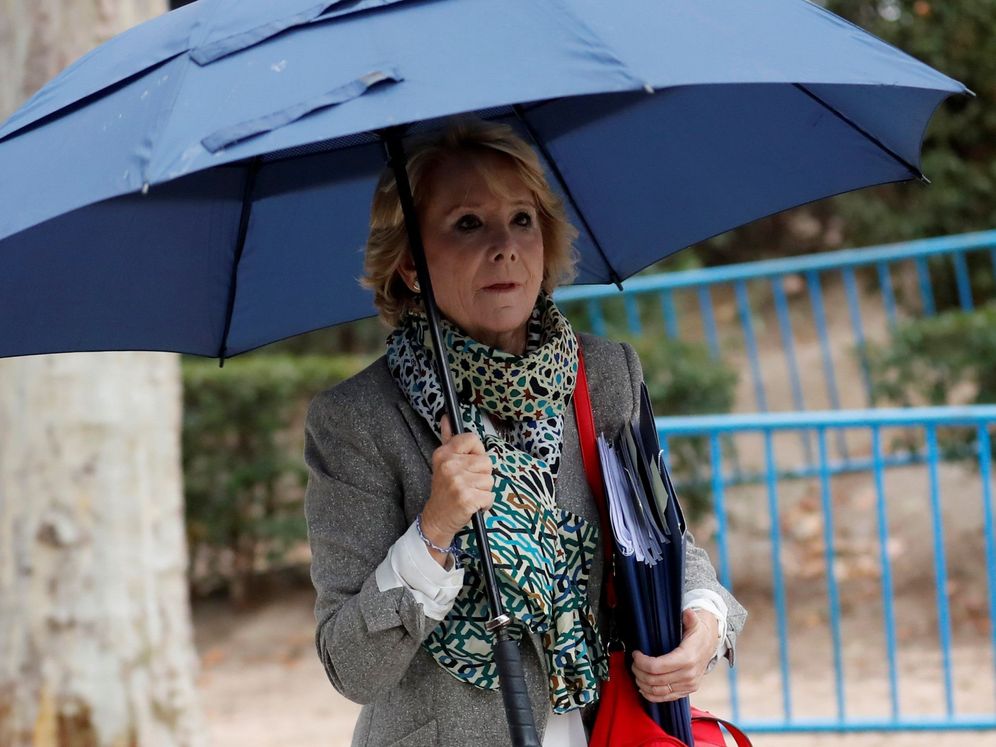 Foto: La expresidenta madrileña y exdirigente del PP de Madrid Esperanza Aguirre a su llegada este viernes a la Audiencia Nacional (EFE)