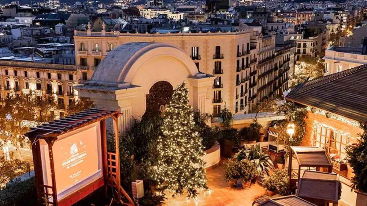 Así se decora la Navidad en el lujoso hotel El Palace de Barcelona