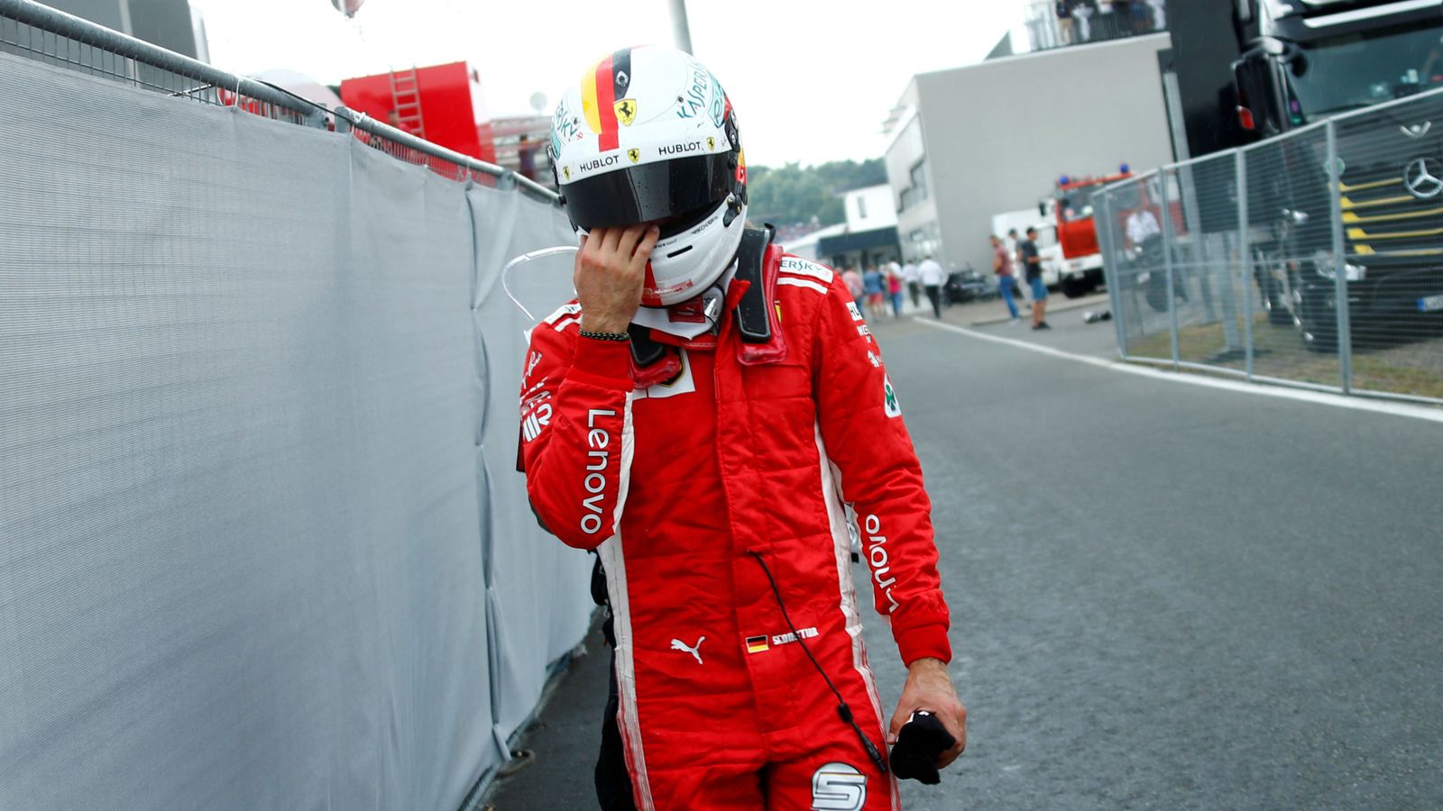 Foto: Vettel perdió el liderato del Mundial en su casa. (REUTERS)