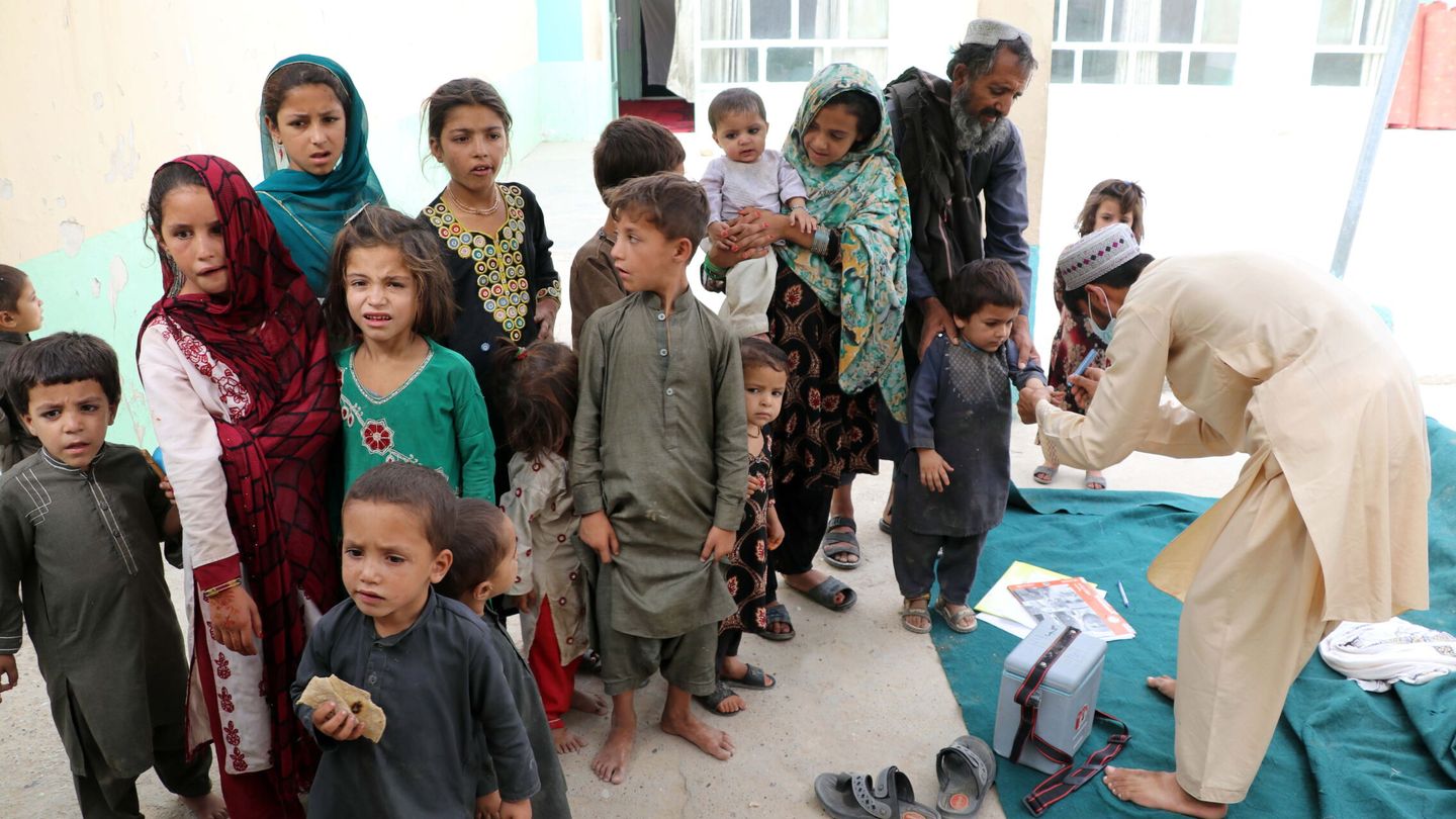 Campaña de vacunación contra la polio en Afganistán. (EFE/EPA/Stringer) 