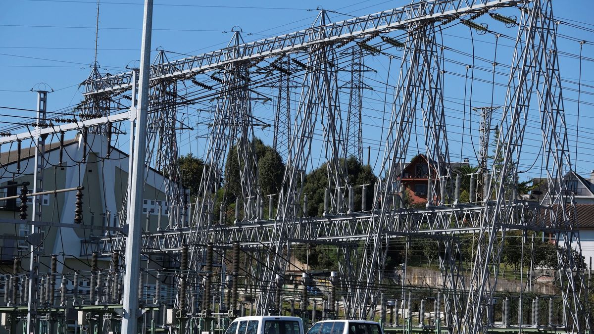 La electricidad se desploma un 30% en un solo día y vuelve a niveles de verano