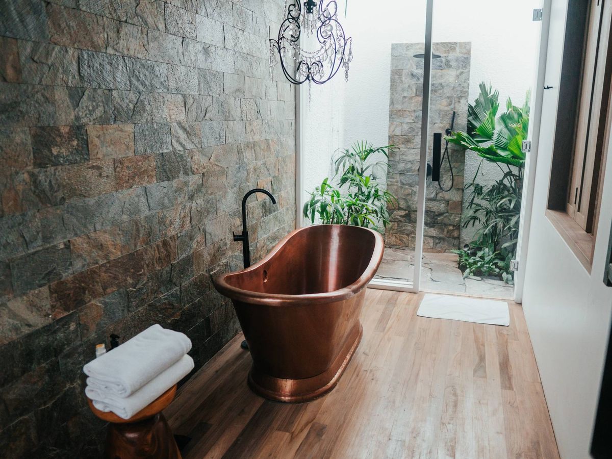 Foto: Alternativas al azulejo tradicional en el baño. (Shawn Ang para Unsplash)