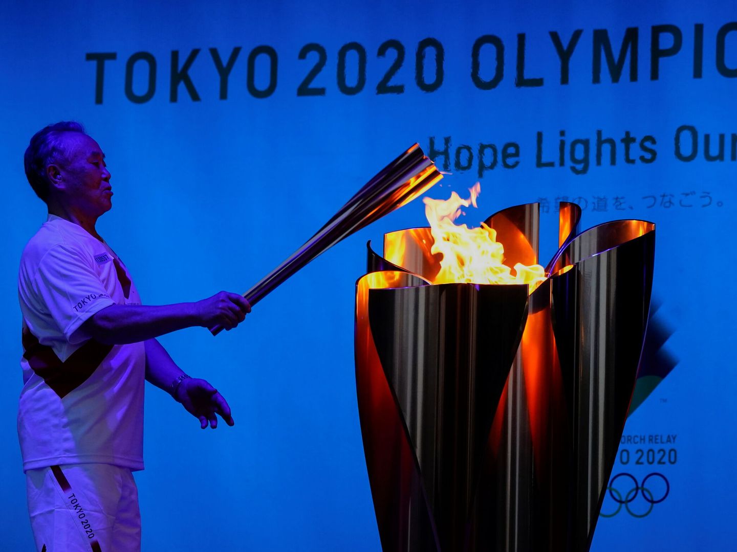 La antorcha olímpica, aunque en pequeña cantidad, sigue emitiendo CO?. (Reuters)