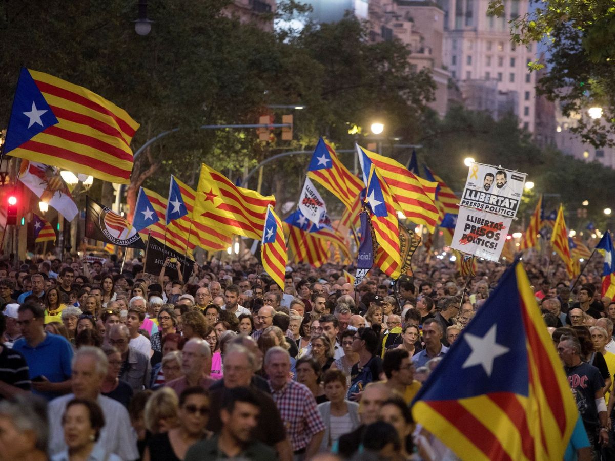 Foto: Manifestación a favor de la independencia de Cataluña, en Barcelona. (EFE)