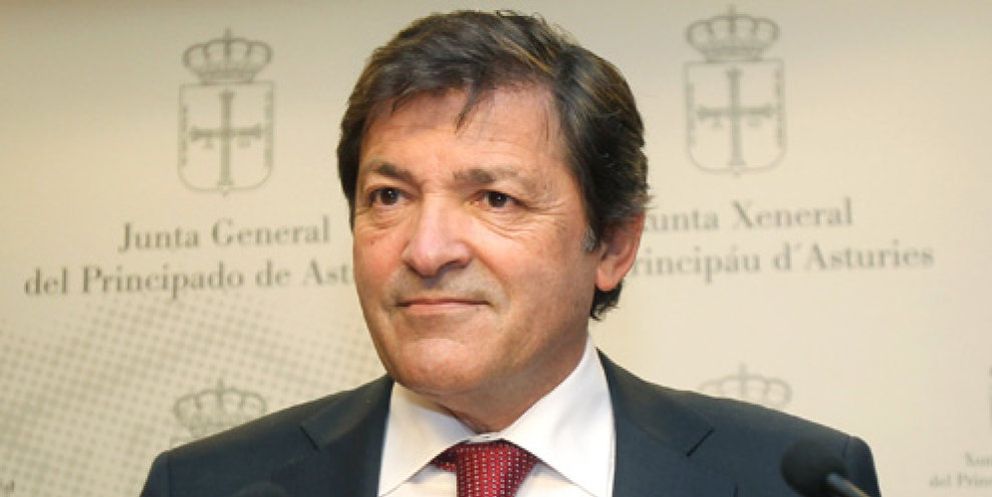 Foto: Fernández asume el Gobierno de Asturias ofreciendo lealtad a Rajoy