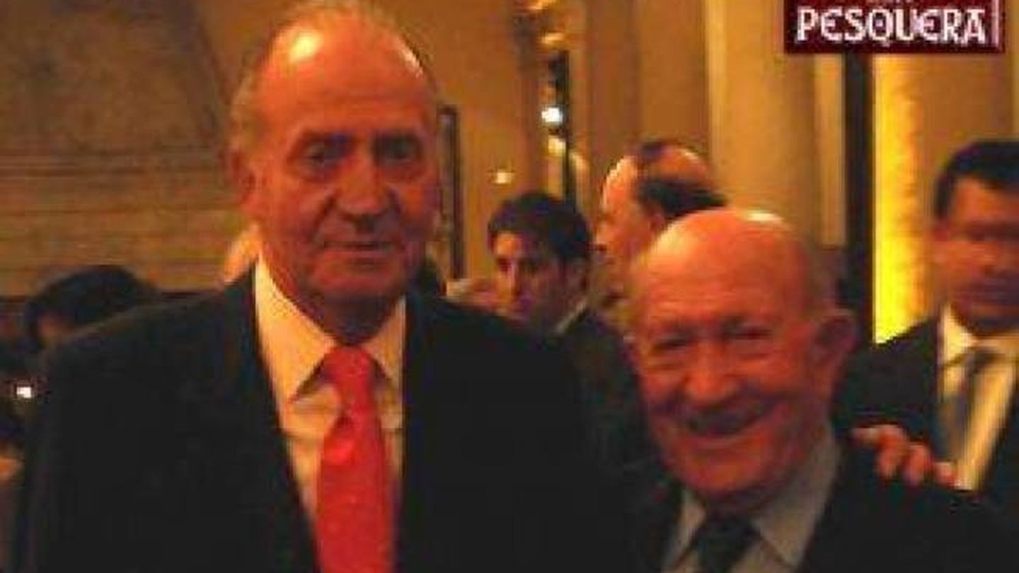 El rey Juan Carlos, con Alejandro Fernández. (Cortesía)