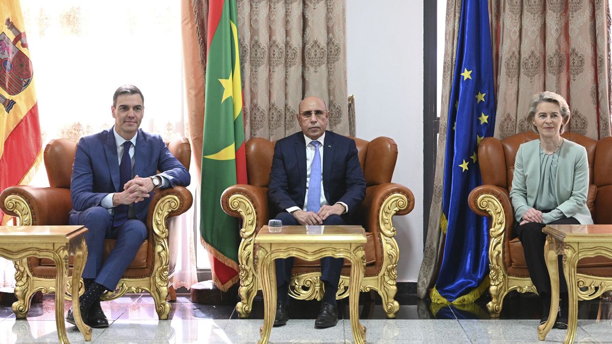 Sánchez y la UE riegan de millones a Mauritania para que ejerza de dique de los inmigrantes del Sahel