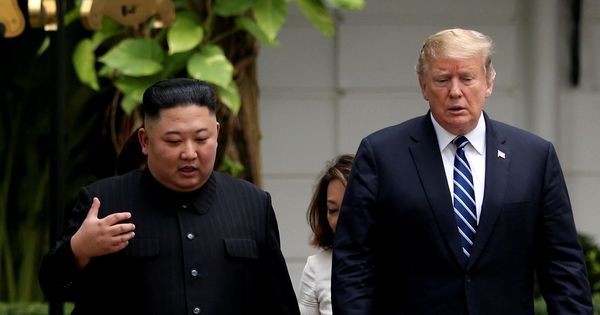 Foto: Kim Jong Un y Donald Trump en Hanoi este jueves. (Reuters)