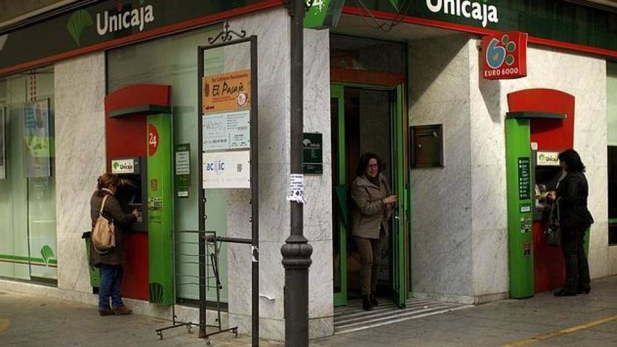 Unicaja gana 142 millones de euros tras provisionar 130 por las cláusulas suelo