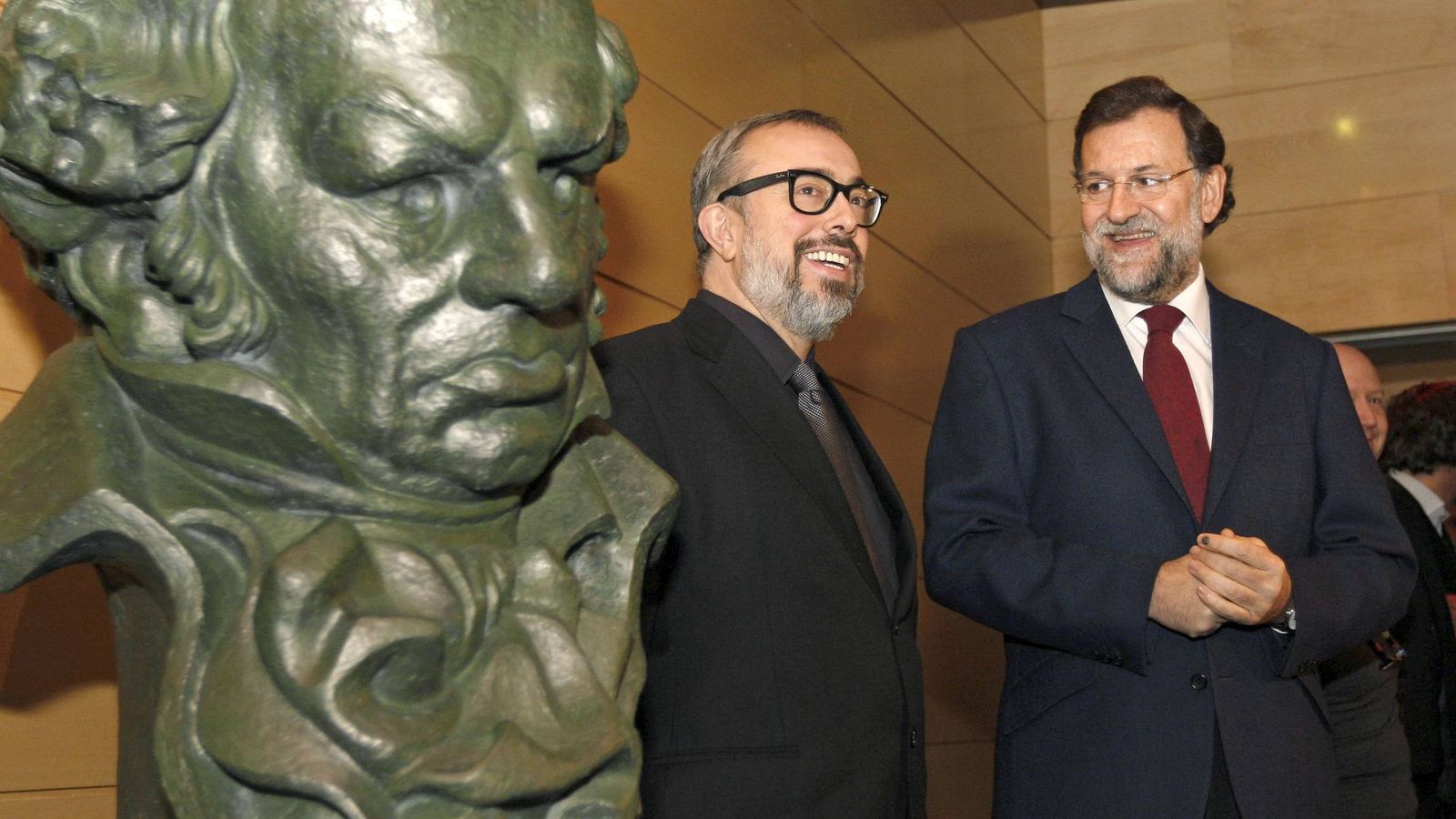 Foto: La última vez que se vio públicamente a Mariano Rajoy con el cine fue en la ceremonia de los Goya, en 2010, como presidente del PP. (EFE)