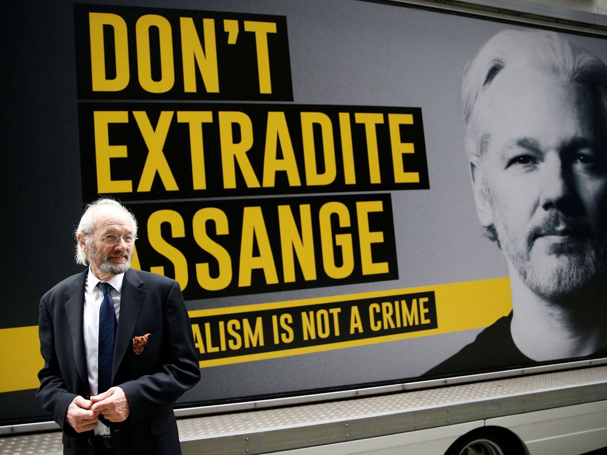 Foto: El padre de Julian Assange, John Shipton. (Reuters)